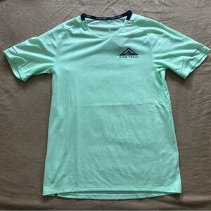 ❌SOLD❌Nike Trail Dri-FIT Solar Chase S Sleeve Shirt Men's Small Green NWT